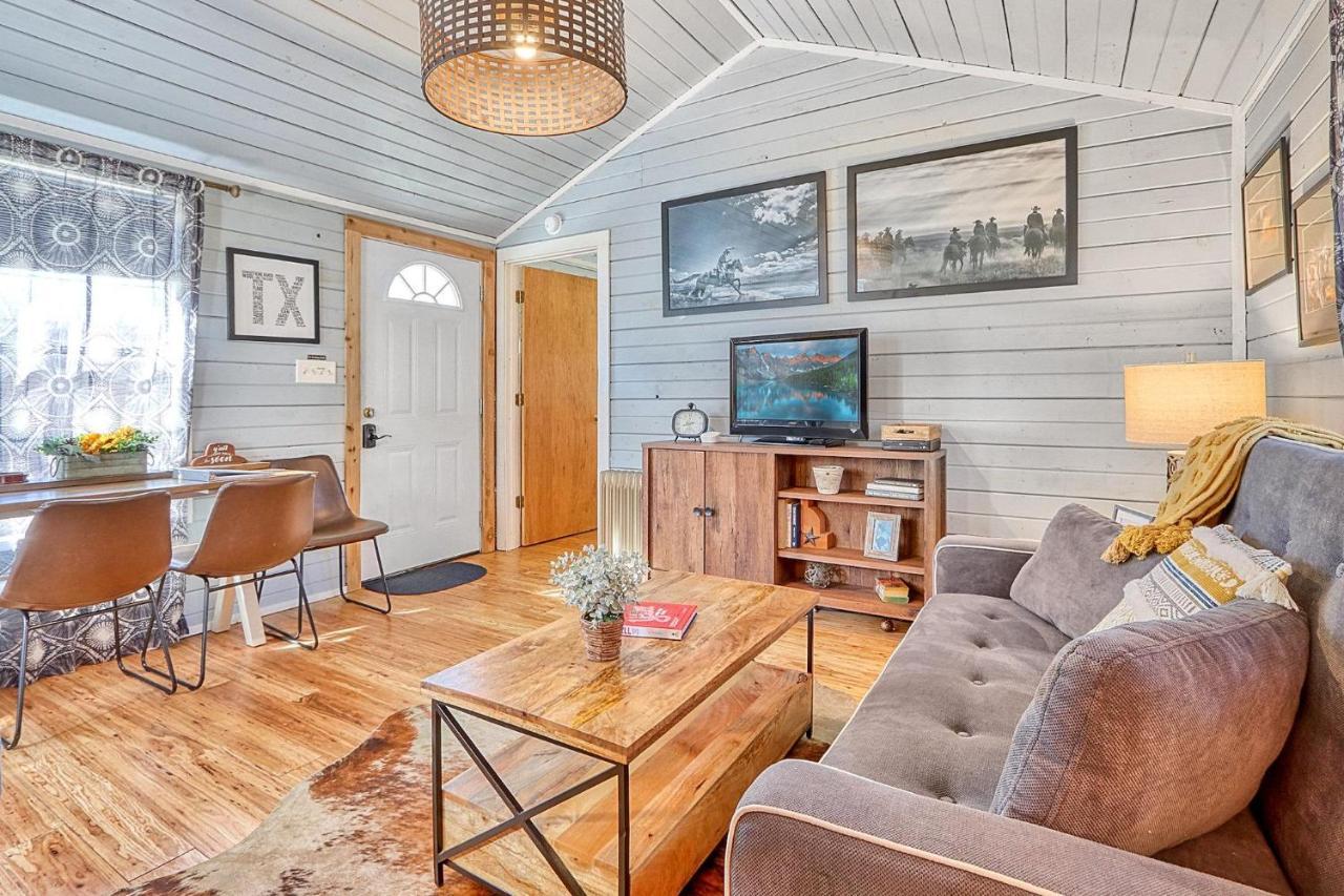 Creekside Cabins - The Texan Wimberley Exterior foto